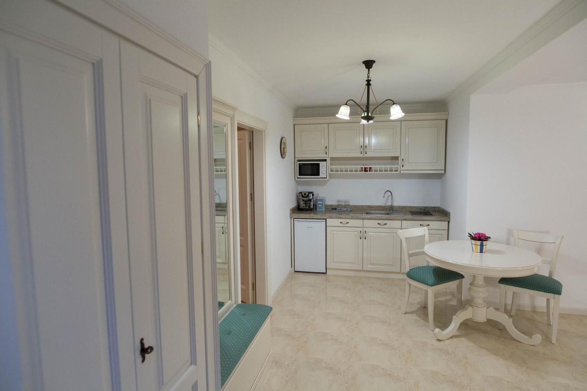 Baroc Apartments & Studio Hermannstadt Zimmer foto